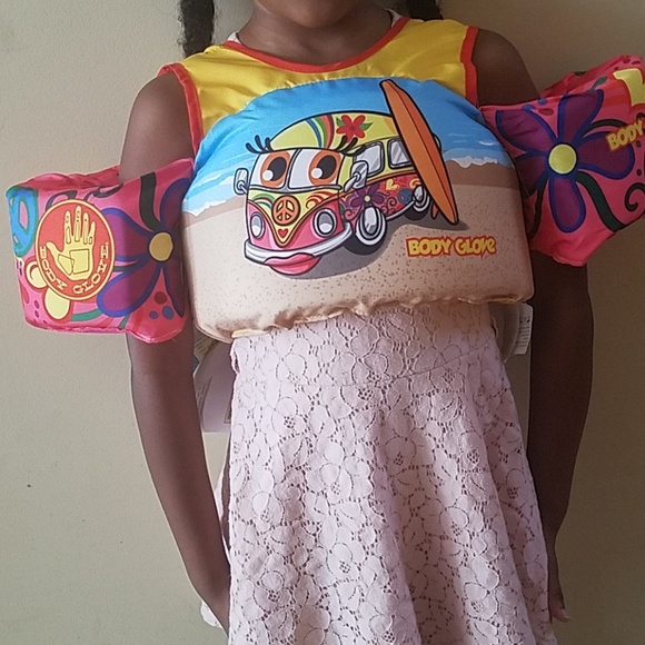 Girls Life Jacket - Picture 1 of 4